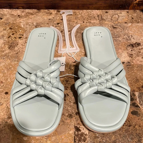 Women’s Sandals - Picture 2 of 9